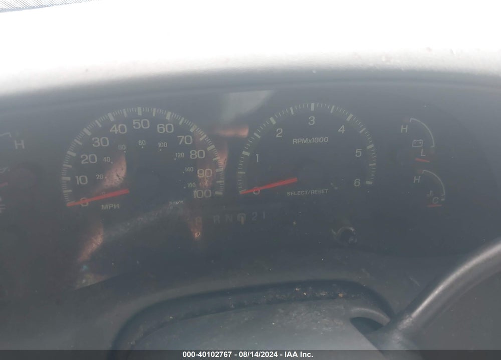 2000 FORD EXPEDITION XLT VIN: 1FMRU1563YLB51323