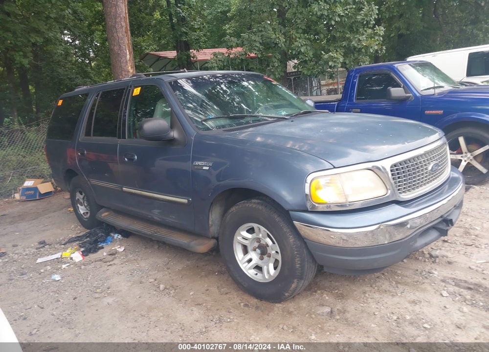 2000 FORD EXPEDITION XLT VIN: 1FMRU1563YLB51323