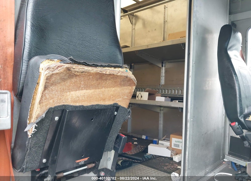 2013 FREIGHTLINER CHASSIS M LINE WALK-IN VAN VIN: 4UZAC3DV9DCFF6888
