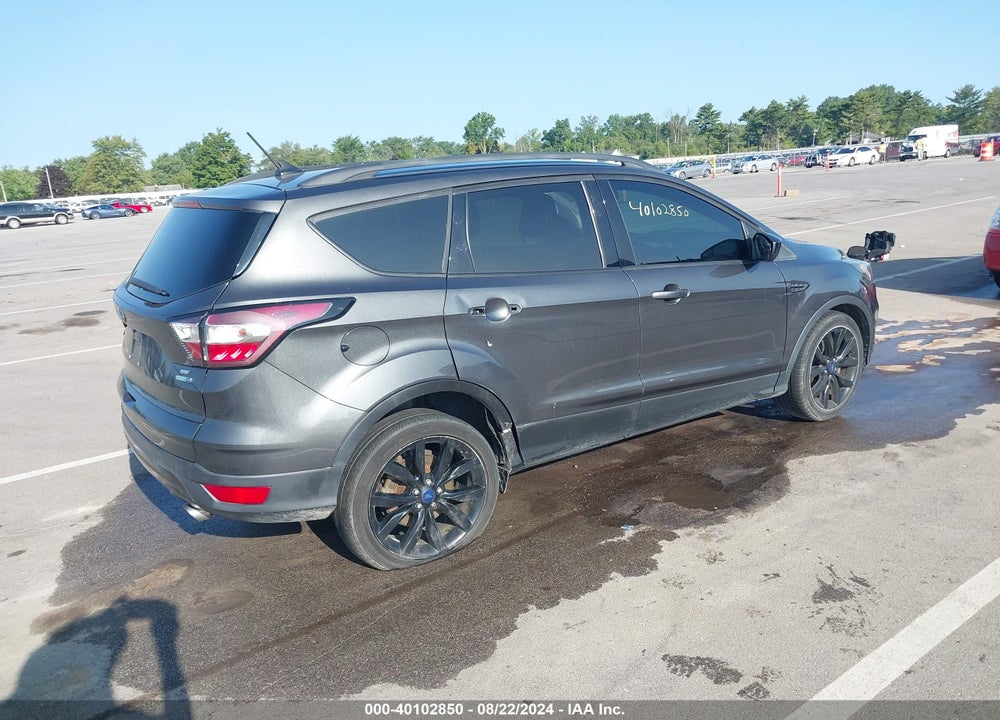 2018 FORD ESCAPE SE VIN: 1FMCU9GD2JUA90305