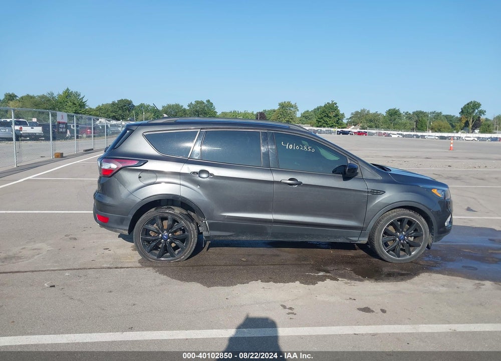 2018 FORD ESCAPE SE VIN: 1FMCU9GD2JUA90305