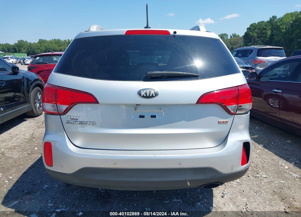 2014 KIA SORENTO LX VIN: 5XYKT4A68EG472989