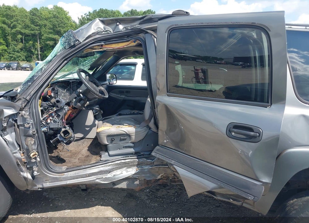 2001 CHEVROLET SUBURBAN 2500 LS VIN: 3GNGK26U51G199579
