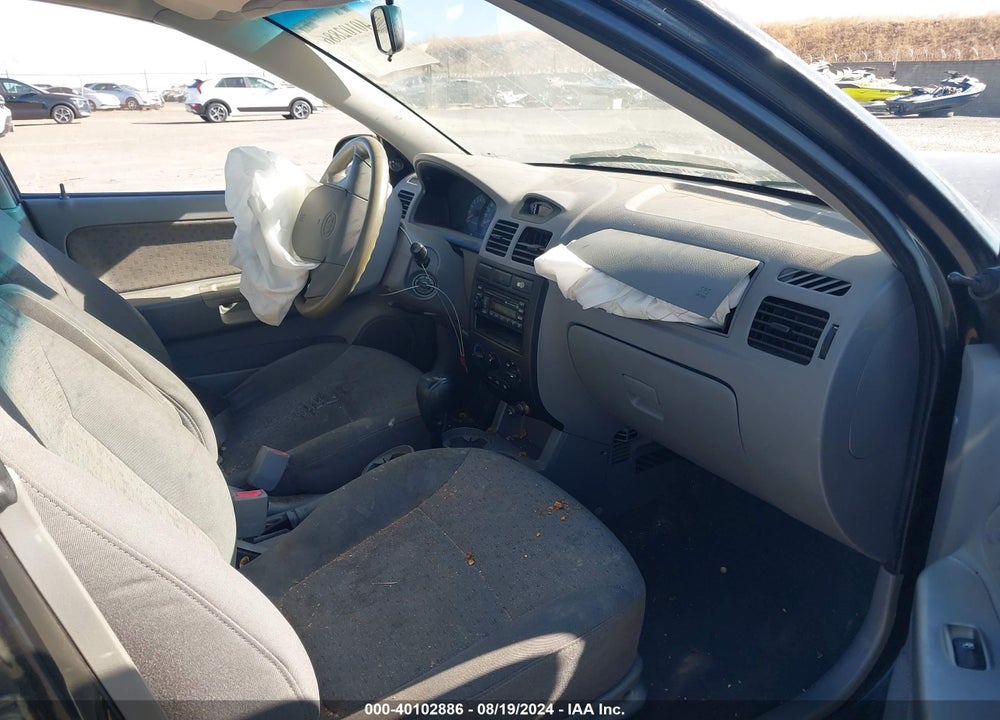 2004 KIA RIO VIN: KNADC125X46327285