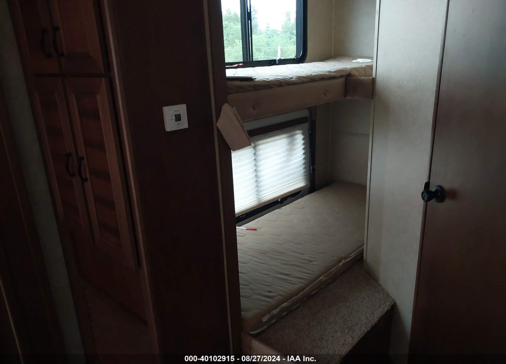 2014 OPEN RANGE LIGHT 256BHL VIN: 5XMTX3125E2015121