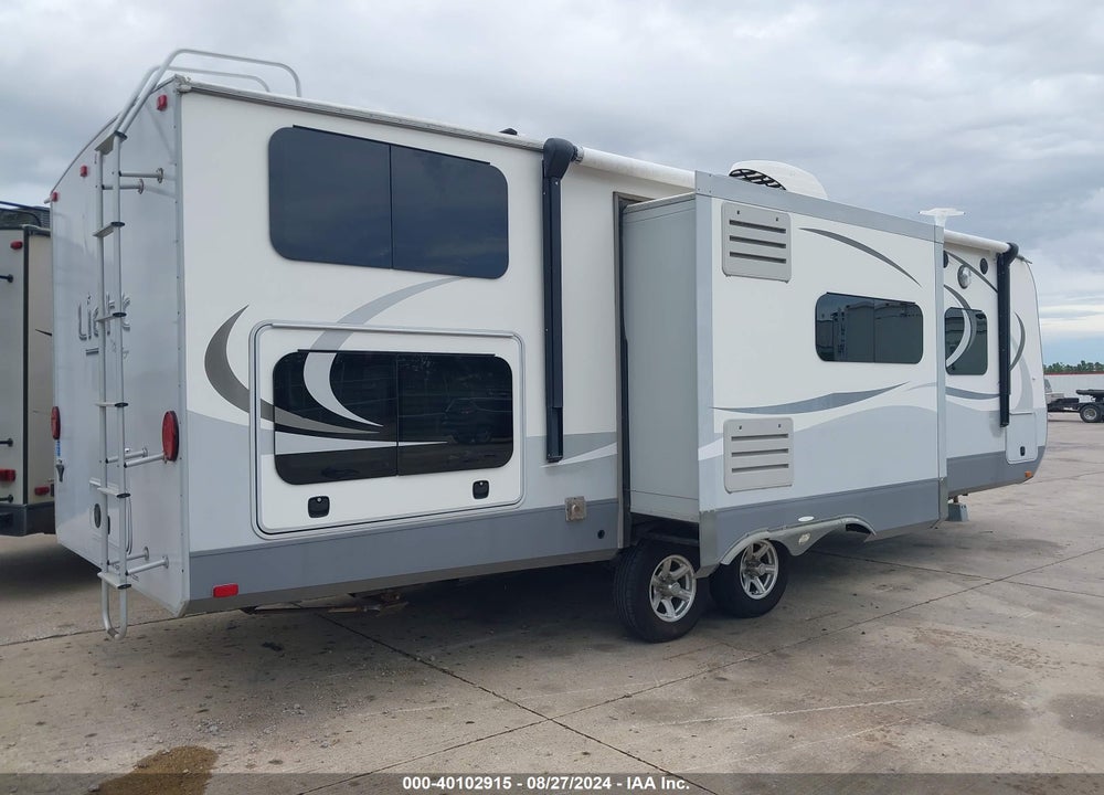 2014 OPEN RANGE LIGHT 256BHL VIN: 5XMTX3125E2015121