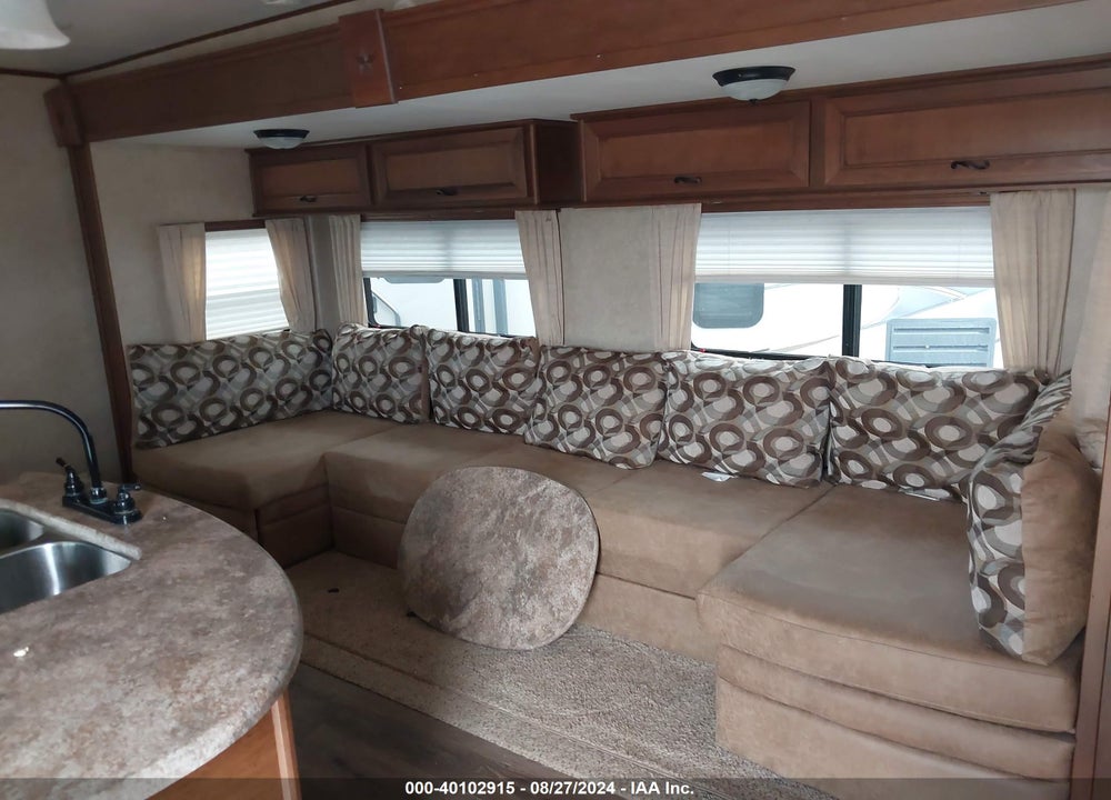 2014 OPEN RANGE LIGHT 256BHL VIN: 5XMTX3125E2015121