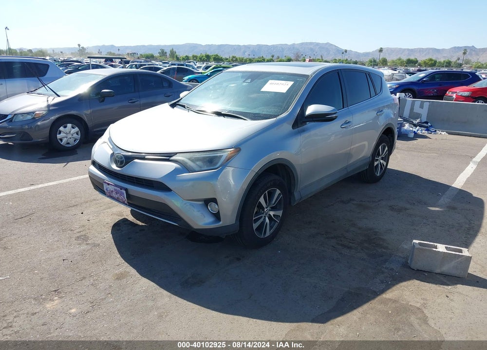 2018 TOYOTA RAV4 XLE VIN: 2T3WFREV6JW469494