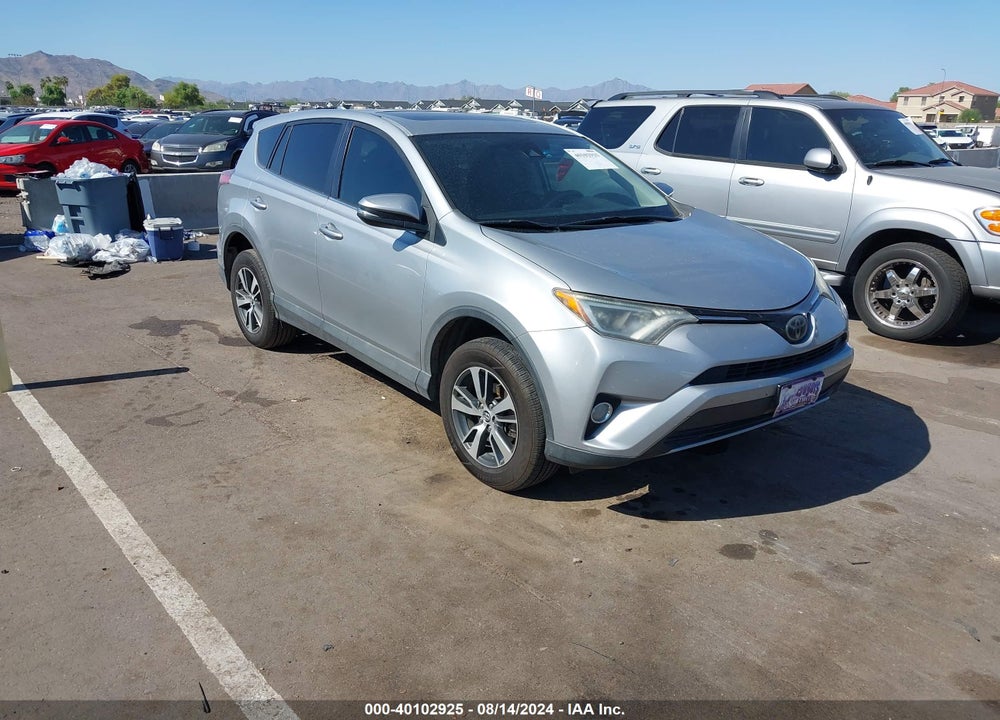 2018 TOYOTA RAV4 XLE VIN: 2T3WFREV6JW469494