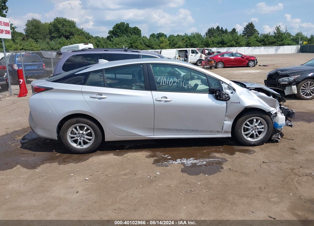 2017 TOYOTA PRIUS THREE VIN: JTDKARFU3H3048090