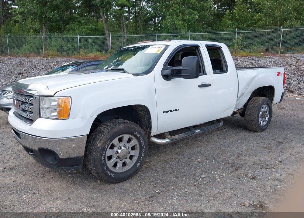 2013 GMC SIERRA 2500HD WORK TRUCK VIN: 1GT22ZCG3DZ110994