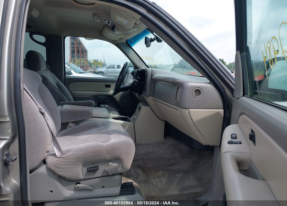 2001 CHEVROLET SUBURBAN 2500 LS VIN: 3GNGK26G31G207320