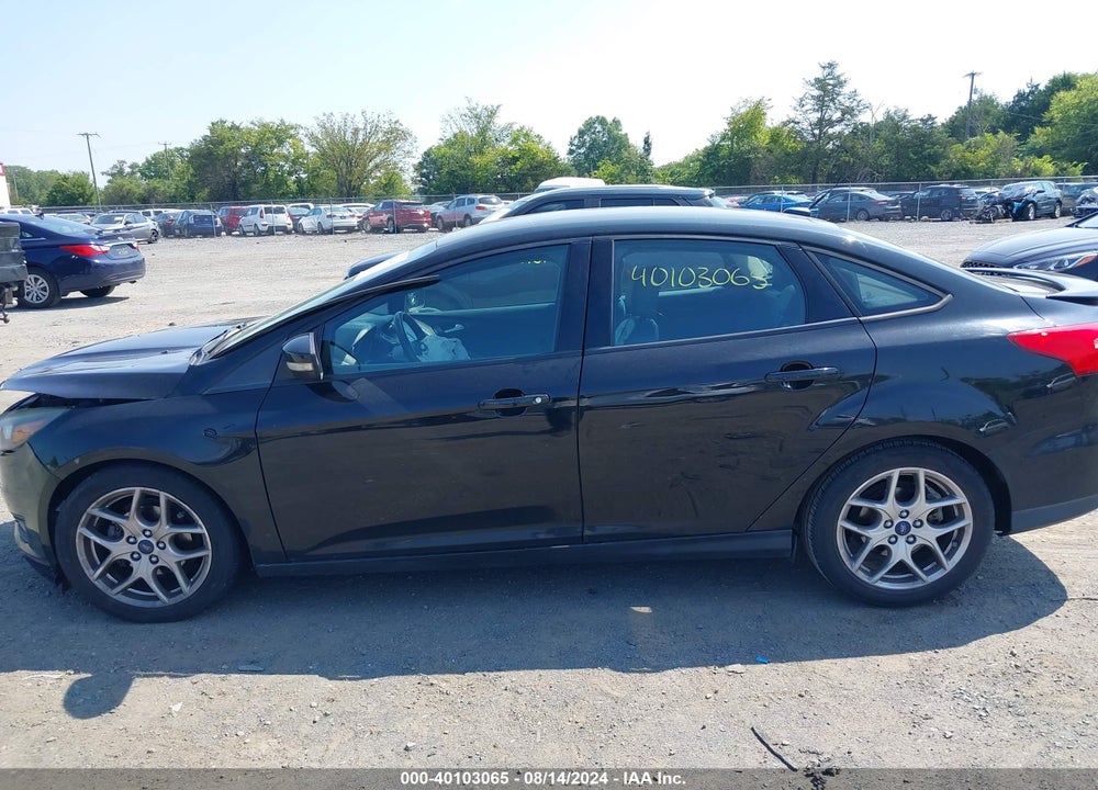 2015 FORD FOCUS SE VIN: 1FADP3F25FL227088