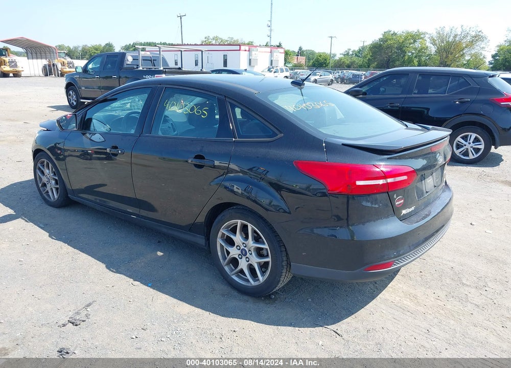 2015 FORD FOCUS SE VIN: 1FADP3F25FL227088
