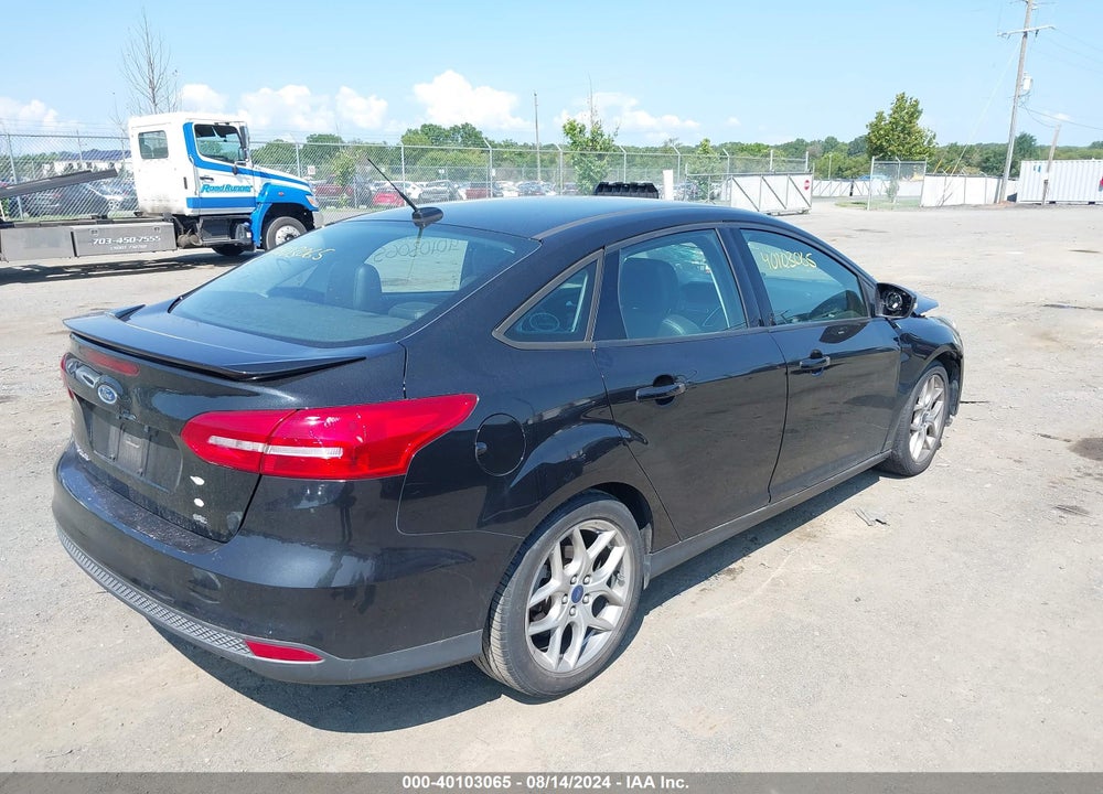 2015 FORD FOCUS SE VIN: 1FADP3F25FL227088