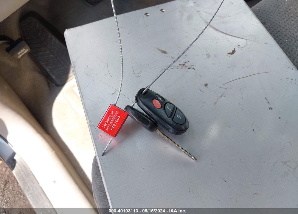 2004 TOYOTA SIENNA LE VIN: 5TDZA23C44S038565