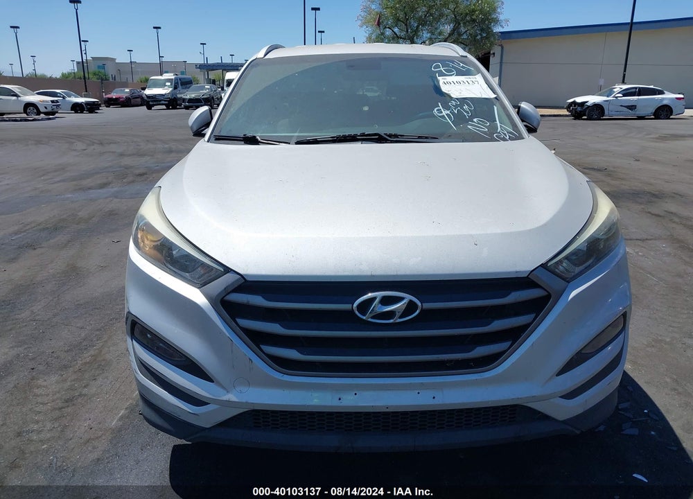 2016 HYUNDAI TUCSON SE VIN: KM8J33A41GU028306