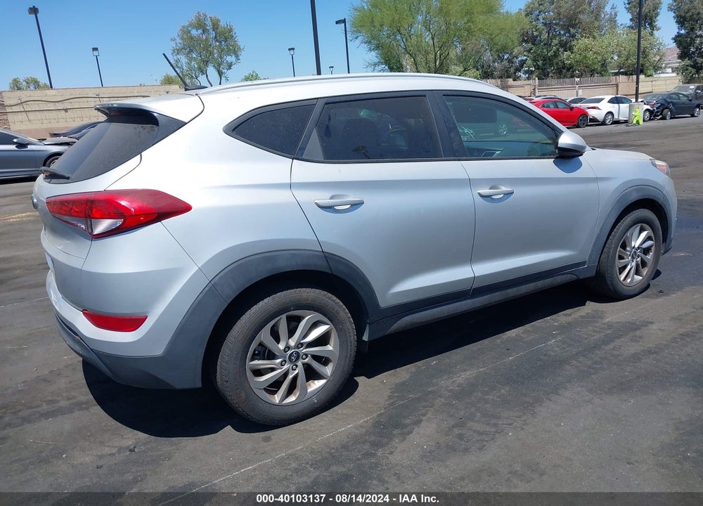 2016 HYUNDAI TUCSON SE VIN: KM8J33A41GU028306