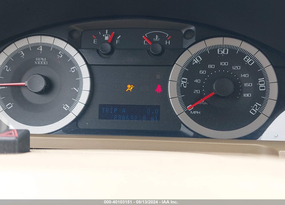 2008 FORD ESCAPE LIMITED VIN: 1FMCU04178KE01237