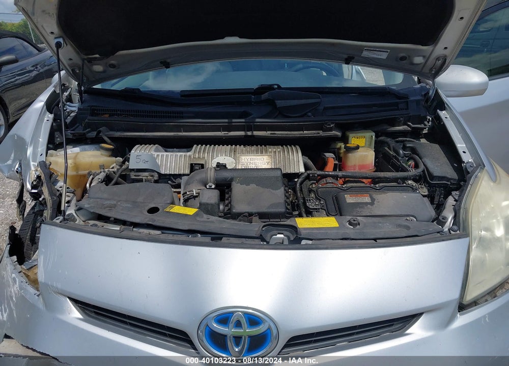 2013 TOYOTA PRIUS TWO VIN: JTDKN3DU5D5608923
