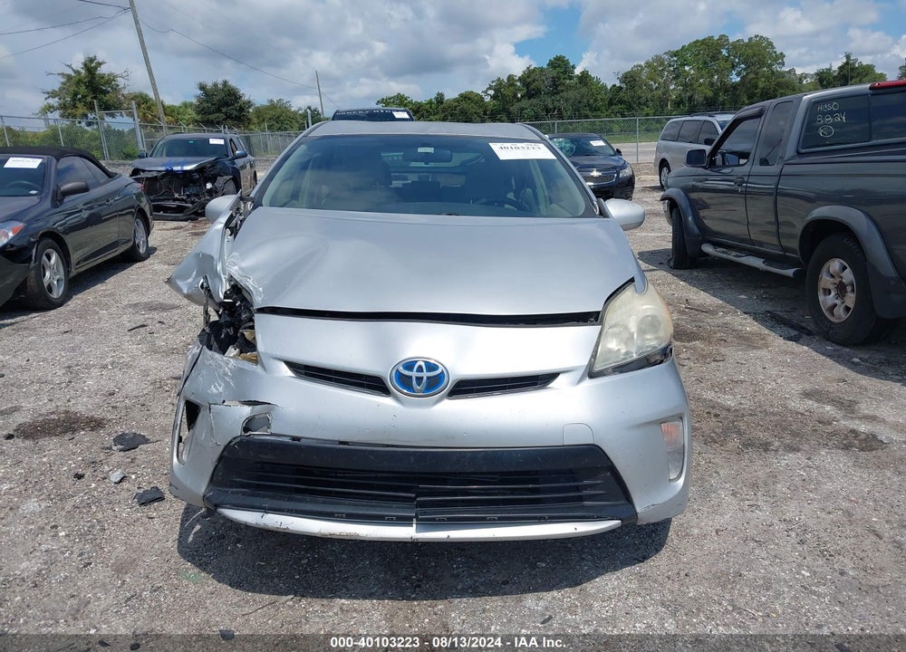2013 TOYOTA PRIUS TWO VIN: JTDKN3DU5D5608923
