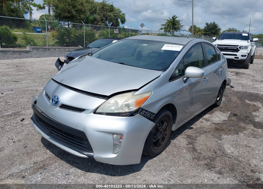 2013 TOYOTA PRIUS TWO VIN: JTDKN3DU5D5608923