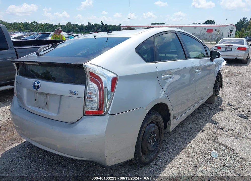 2013 TOYOTA PRIUS TWO VIN: JTDKN3DU5D5608923