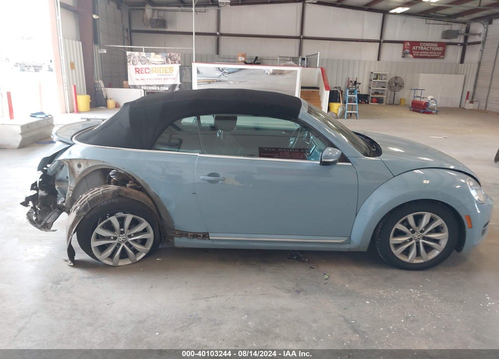 2013 VOLKSWAGEN BEETLE 2.0L TDI VIN: 3VW5L7AT9DM825677