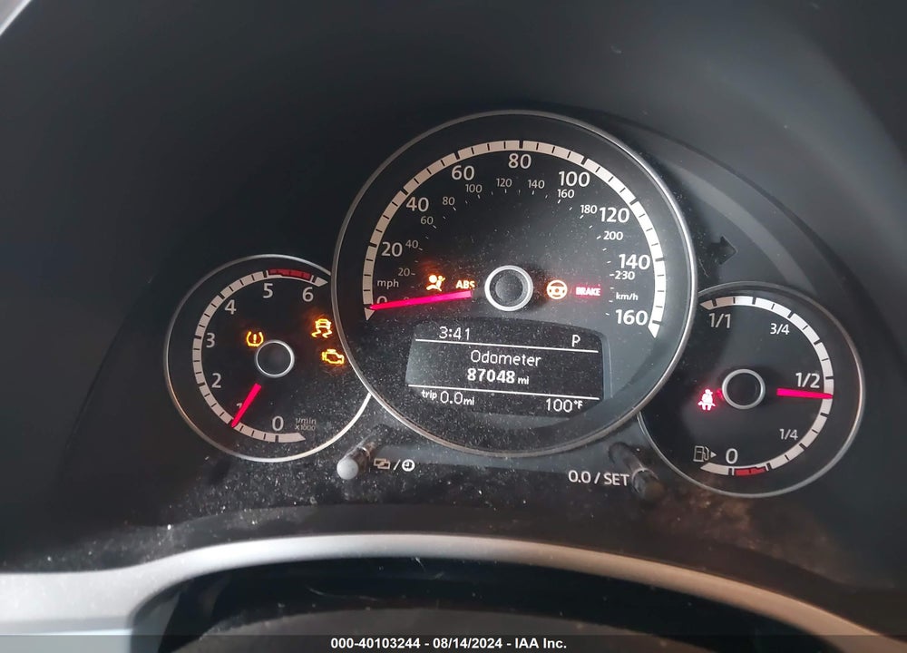 2013 VOLKSWAGEN BEETLE 2.0L TDI VIN: 3VW5L7AT9DM825677