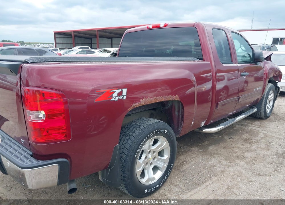 2013 CHEVROLET SILVERADO 1500 LT VIN: 1GCRKSE72DZ155492