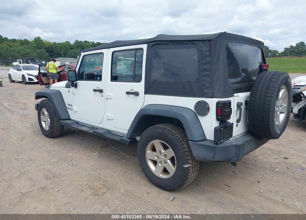 2013 JEEP WRANGLER UNLIMITED SPORT VIN: 1C4BJWDG2DL564382