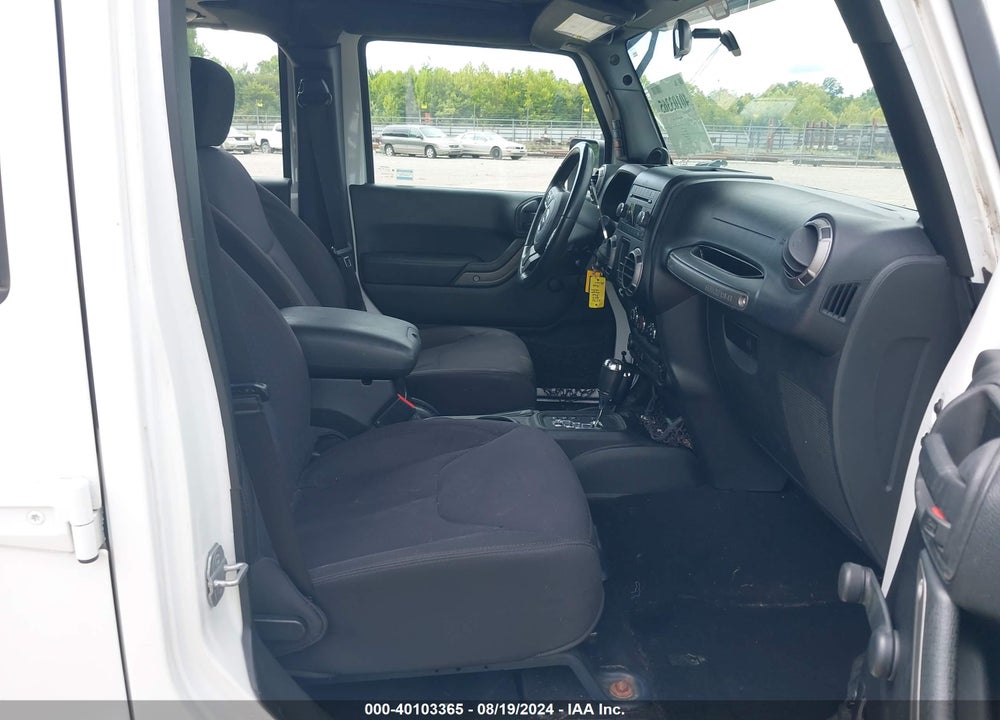 2013 JEEP WRANGLER UNLIMITED SPORT VIN: 1C4BJWDG2DL564382