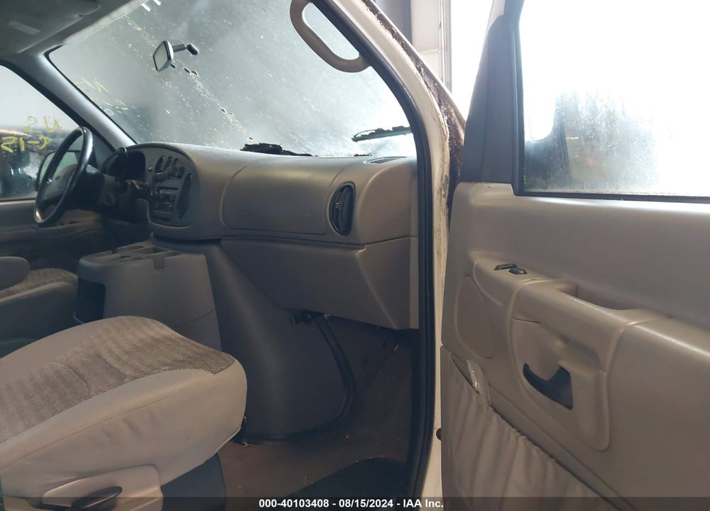 2001 FORD ECONOLINE E350 SUPER DUTY WAGON VIN: 1FBSS31L01HB29604