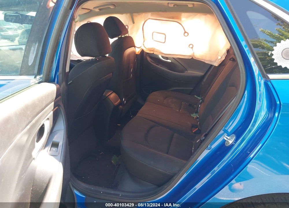 2018 HYUNDAI ELANTRA GT VIN: KMHH35LE8JU027421