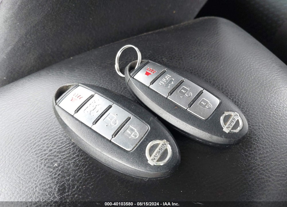 2013 NISSAN SENTRA SR VIN: 3N1AB7AP3DL560318
