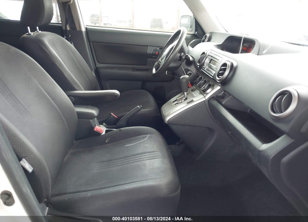 2010 SCION XB VIN: JTLZE4FE5A1114854
