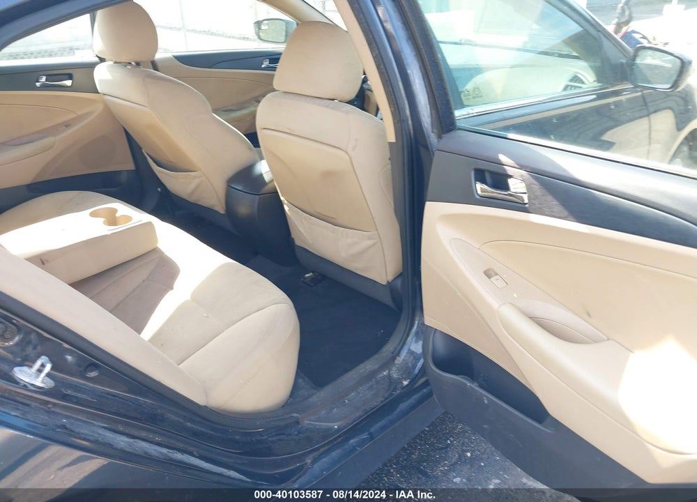 2014 HYUNDAI SONATA GLS VIN: 5NPEB4AC8EH846113