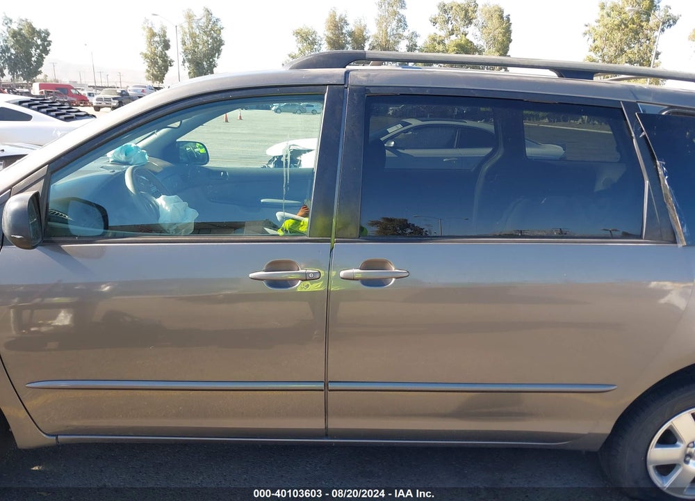 2004 TOYOTA SIENNA LE VIN: 5TDZA23C24S076277