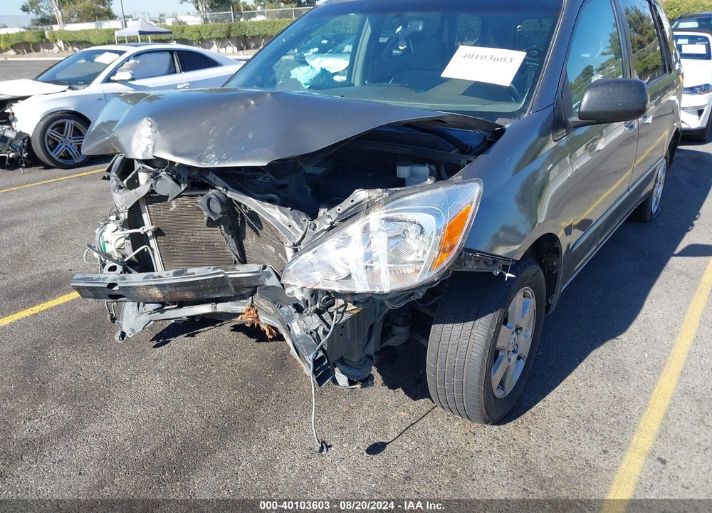 2004 TOYOTA SIENNA LE VIN: 5TDZA23C24S076277