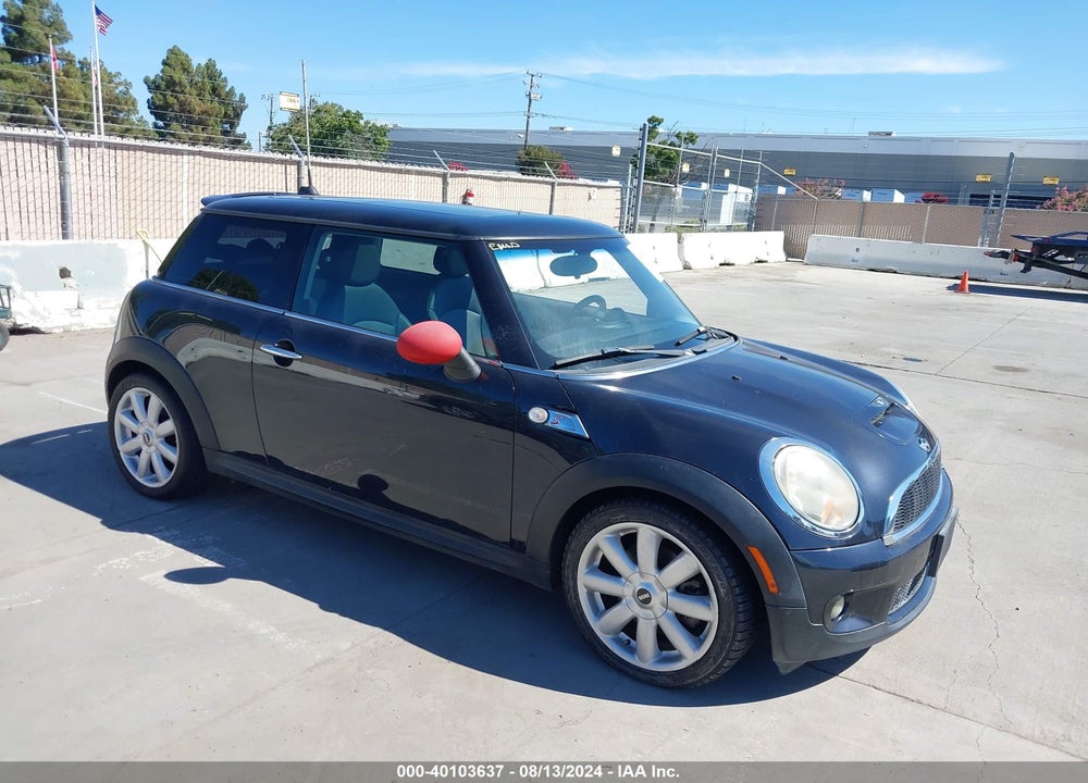 2007 MINI COOPER S VIN: WMWMF73597TL90716