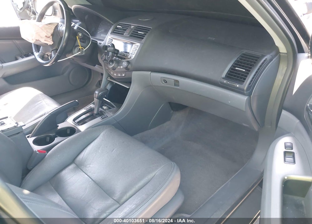 2007 HONDA ACCORD 2.4 EX VIN: JHMCM56867C001284