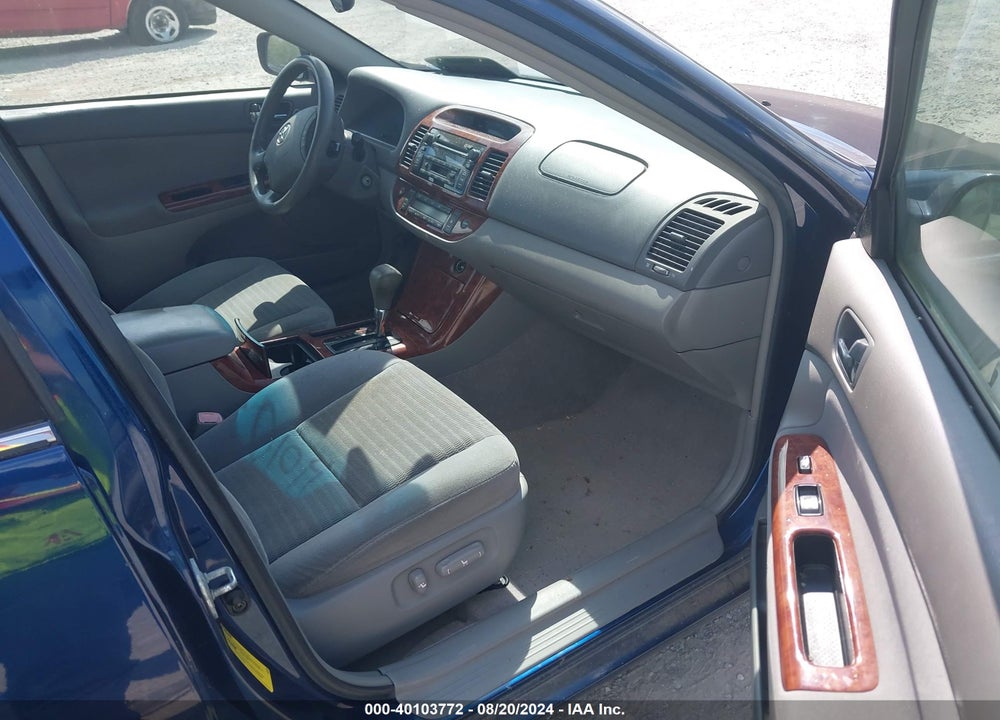 2005 TOYOTA CAMRY XLE VIN: 4T1BE30K05U432242