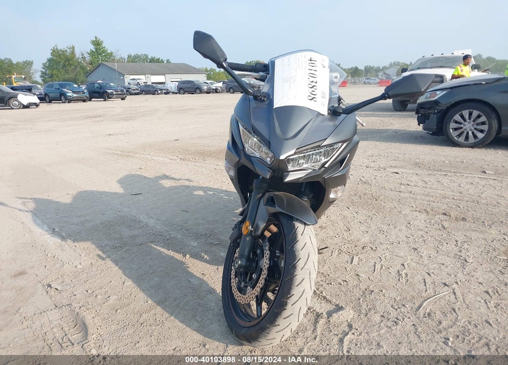 2022 KAWASAKI EX650 VIN: ML5EXEN12NDA49729