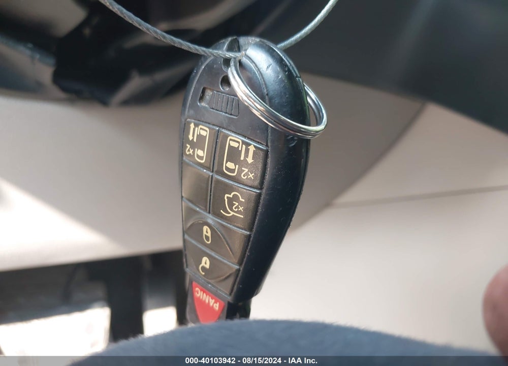 2011 CHRYSLER TOWN & COUNTRY TOURING VIN: 2A4RR5DG1BR653036