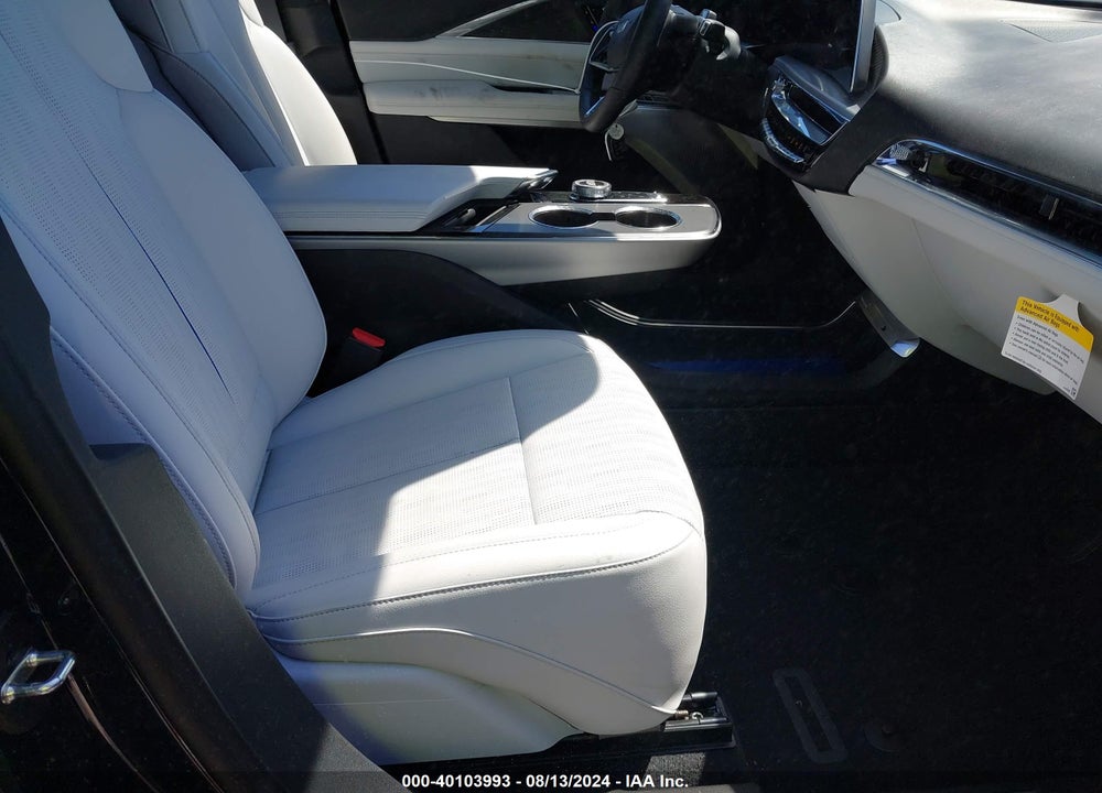 2024 CADILLAC LYRIQ LUXURY W/1SD VIN: 1GYKPRRK3RZ111061