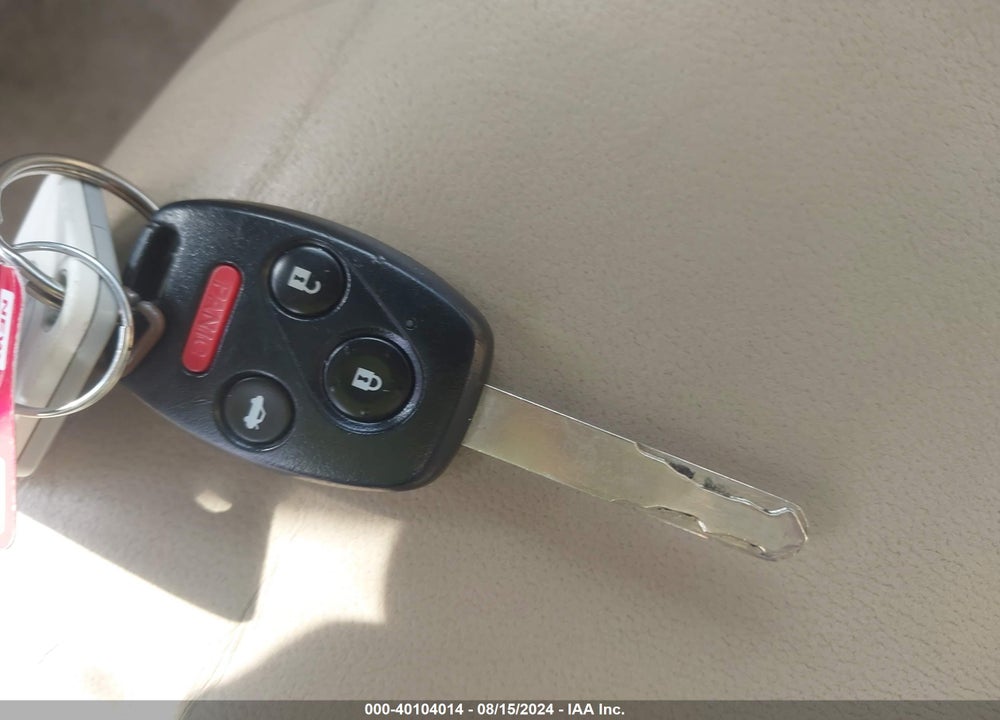 2012 HONDA ACCORD 2.4 SE VIN: 1HGCP2F64CA138690