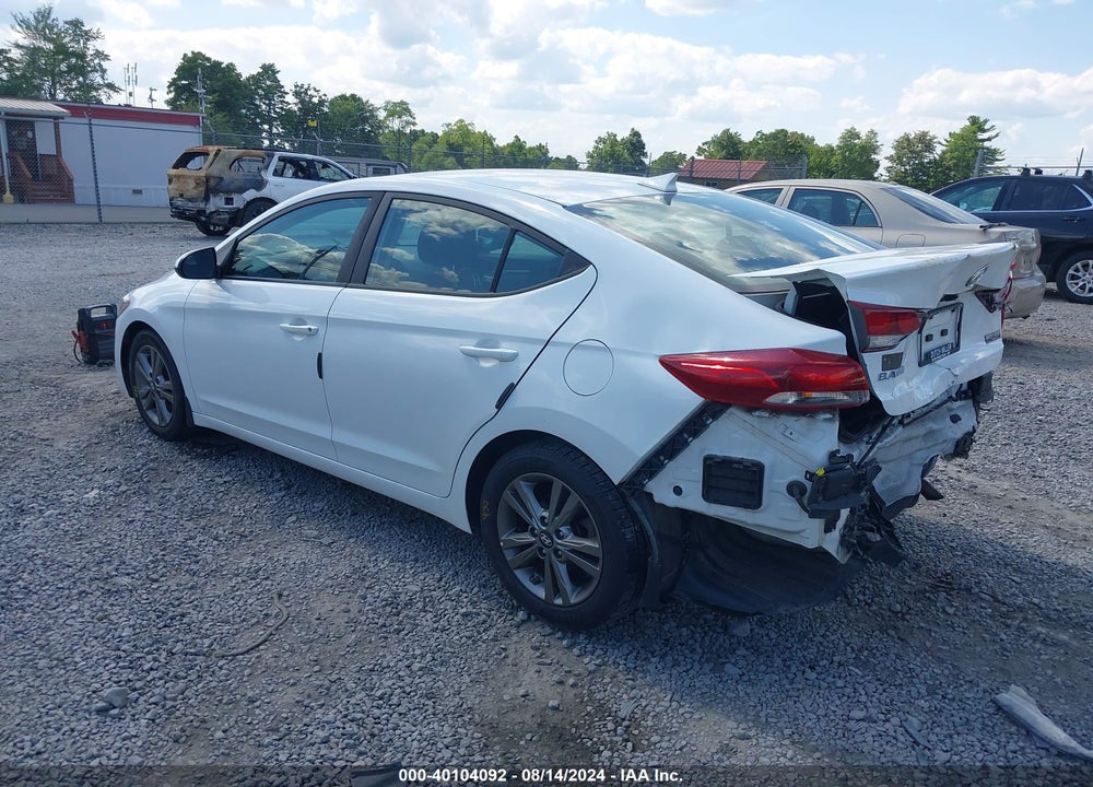2018 HYUNDAI ELANTRA SEL VIN: 5NPD84LF5JH218649