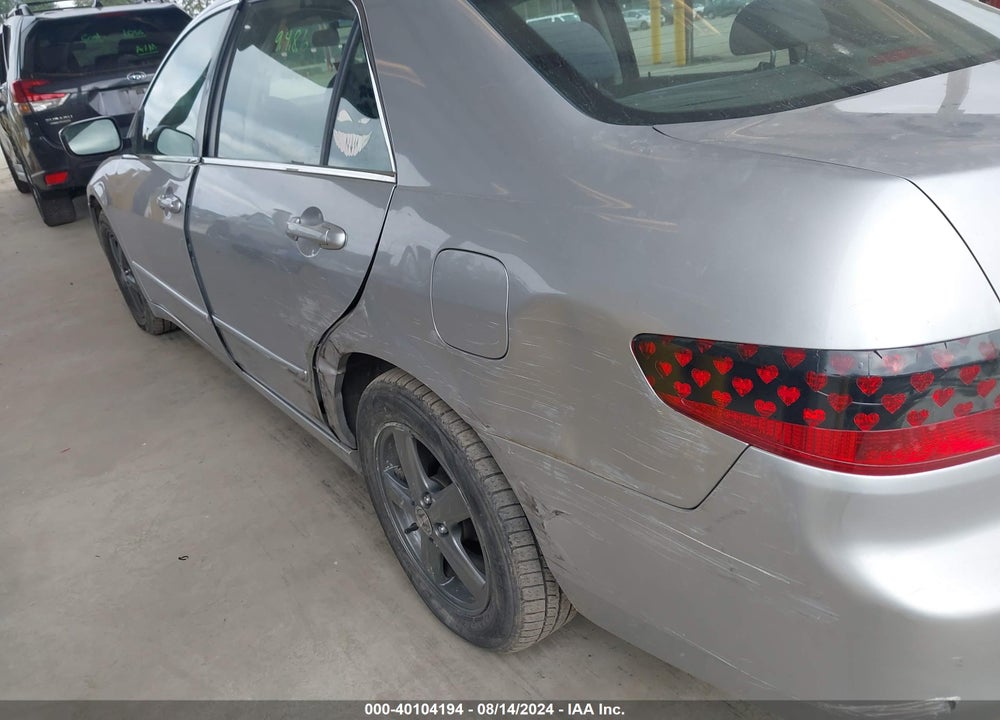 2005 HONDA ACCORD 2.4 EX VIN: JHMCM56765C006148