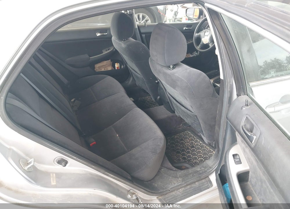 2005 HONDA ACCORD 2.4 EX VIN: JHMCM56765C006148