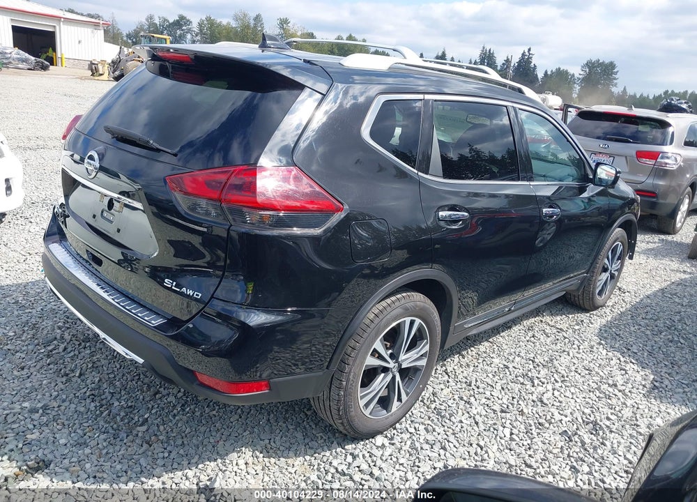 2018 NISSAN ROGUE VIN: 5N1AT2MV1JC834643